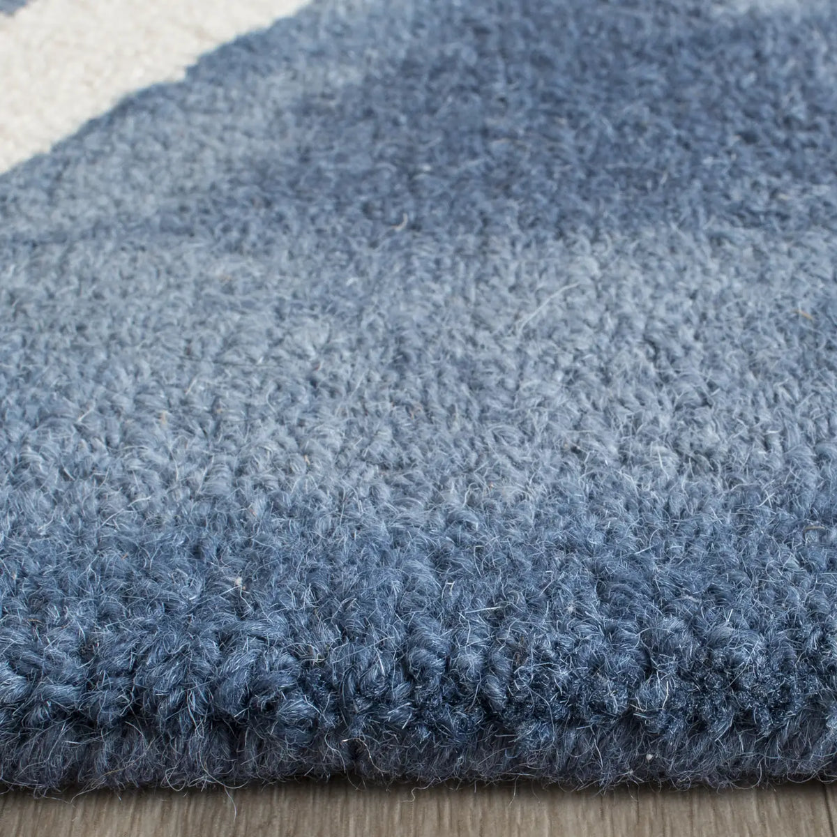 Safavieh Dip Dye 7'-0" x 7'-0" Rug in Navy / Ivory