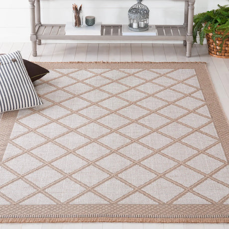 Safavieh Aspect 4'-0" x 6'-0" Rug in Ivory / Natural