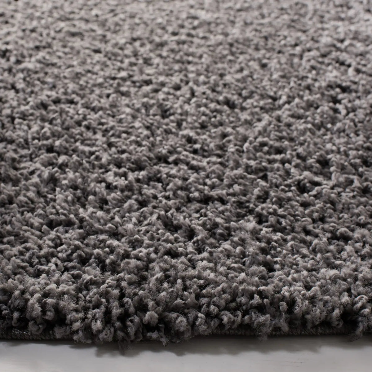 Safavieh Primo Shag 6'-7" x 6'-7" Rug in Dark Grey