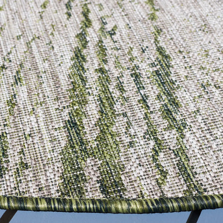 Safavieh Courtyard 6'-7" x 6'-7" Rug in Beige / Dark Green