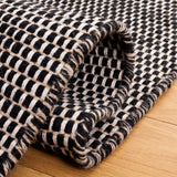 Safavieh Vermont 4'-0" x 6'-0" Rug in Black