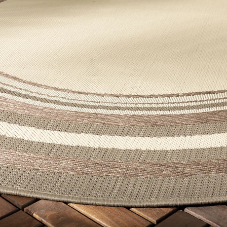Safavieh Courtyard 5'-3" x 5'-3" Rug in Beige / Dark Beig