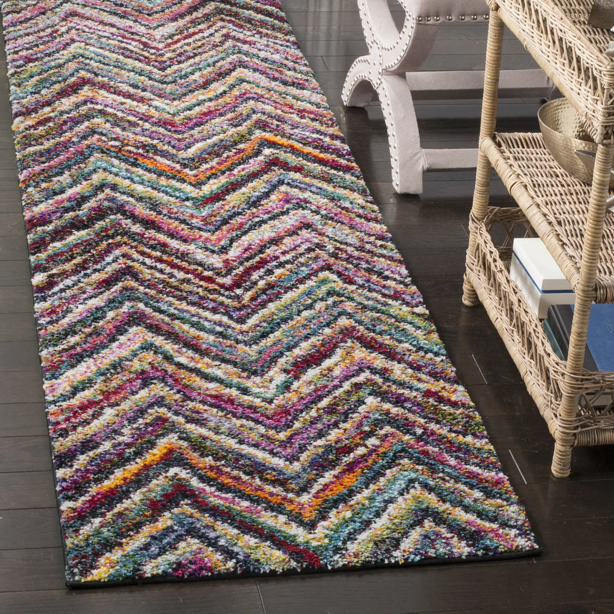 Safavieh Fiesta Shag 2'-3" x 6'-0" Rug in Multi