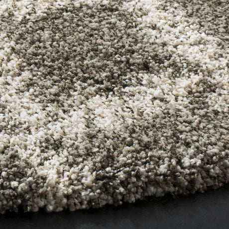 Safavieh Hudson Shag 5'-0" x 5'-0" Rug in Grey / Ivory