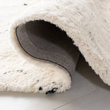 Safavieh Casablanca 4'-0" x 6'-0" Rug in Ivory / Black