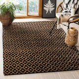 Safavieh Bohemian 4'-0" x 6'-0" Rug in Black / Gold