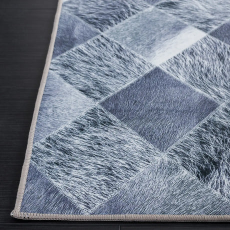 Safavieh Faux Hide 4'-0" x 6'-0" Rug in Grey / Dark Grey