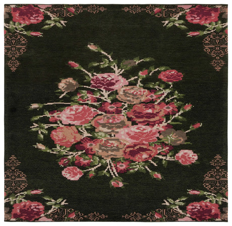 Safavieh Classic Vintage 6'-0" x 6'-0" Rug in Green / Red
