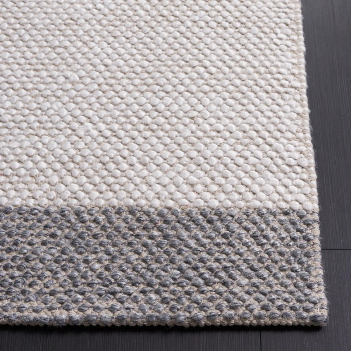 Safavieh Natura 4'-0" x 6'-0" Rug in Ivory / Dark Grey