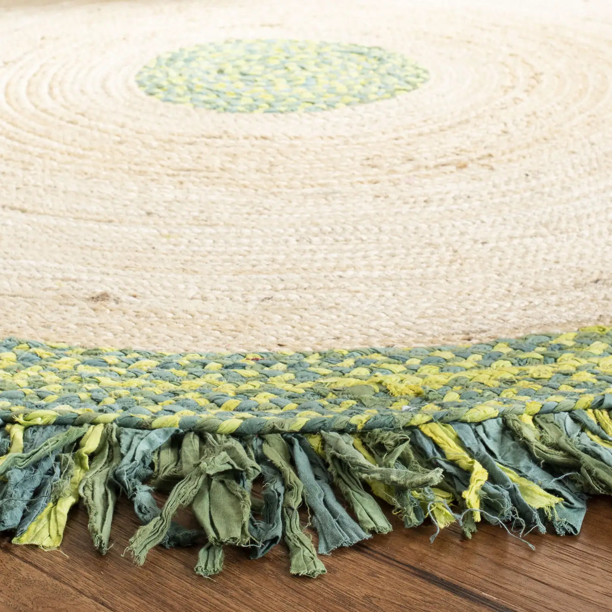 Safavieh Cape Cod 5'-0" x 5'-0" Rug in Green / Natural