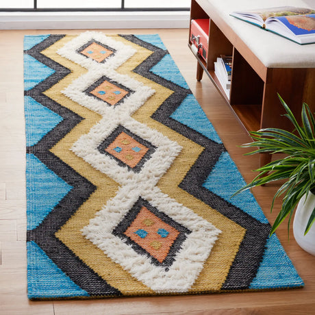 Safavieh Kenya 2'-3" x 8'-0" Rug in Black / Ivory