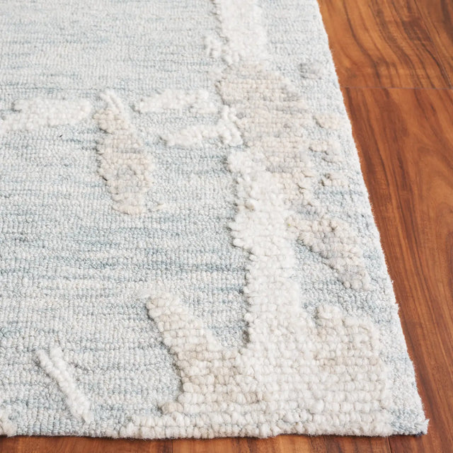 Safavieh Harvest 4'-0" x 6'-0" Rug in Light Blue / Ivory