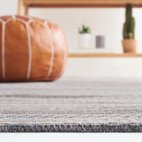 Safavieh Martha Stewart 5'-0" x 7'-0" Rug in Grey / Taupe
