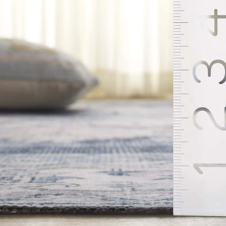 Safavieh Arizona 4'-0" x 6'-0" Rug in Grey / Blue