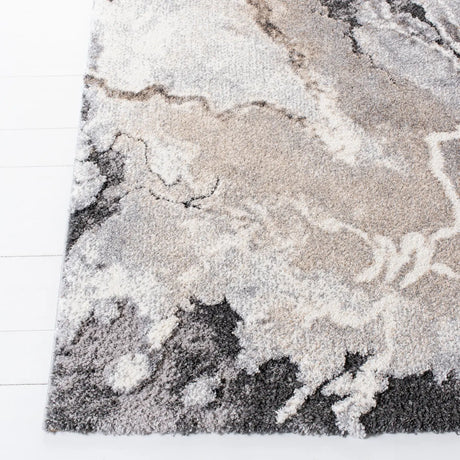 Safavieh Cyrus Shag 4'-5" x 6'-5" Rug in Grey / Beige
