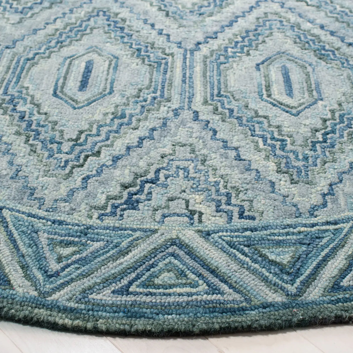 Safavieh Aspen 7'-0" x 7'-0" Rug in Grey / Blue