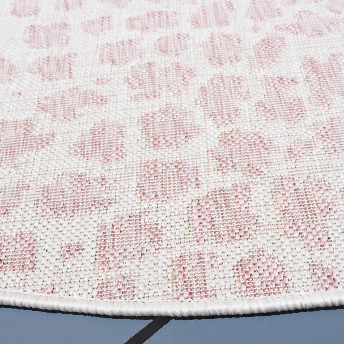 Safavieh Courtyard 6'-7" x 6'-7" Rug in Ivory / Blush Pink