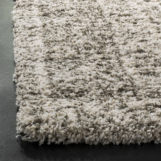 Safavieh Hudson Shag 5'-1" x 7'-6" Rug in Ivory / Grey