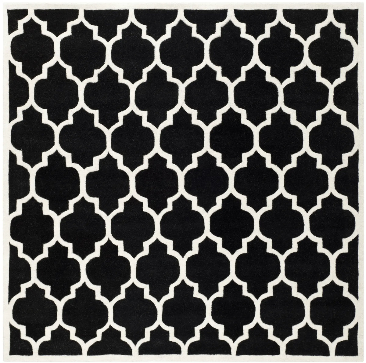 Safavieh Chatham 7'-0" x 7'-0" Rug in Black / Ivory