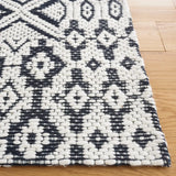 Safavieh Vermont 4'-0" x 6'-0" Rug in Ivory / Black