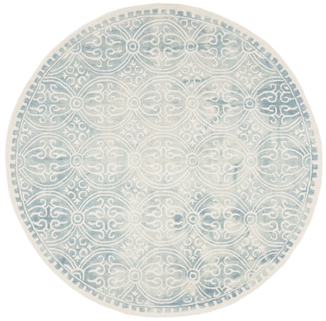 Safavieh Dip Dye 7'-0" x 7'-0" Rug in Light Green / Ivory