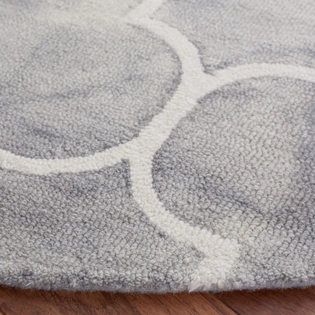 Safavieh Dip Dye 5'-0" x 5'-0" Rug in Grey / Ivory