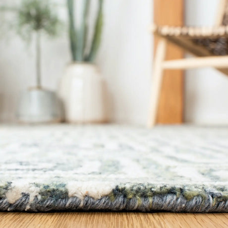Safavieh Marquee 4'-0" x 6'-0" Rug in Ivory / Blue