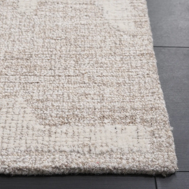 Safavieh Abstract 4'-0" x 6'-0" Rug in Beige / Ivory
