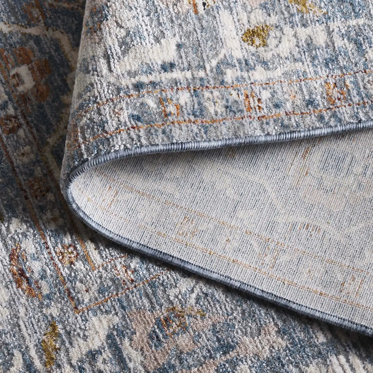 Safavieh Heirloom 700 4'-0" x 6'-0" Rug in Blue / Grey