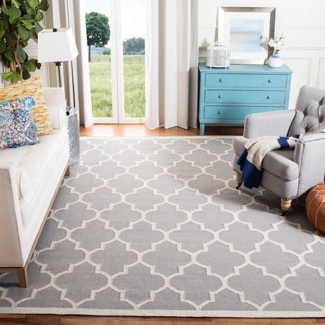 Safavieh Dhurries 10'-0" x 14'-0" Rug in Dark Grey / Ivory