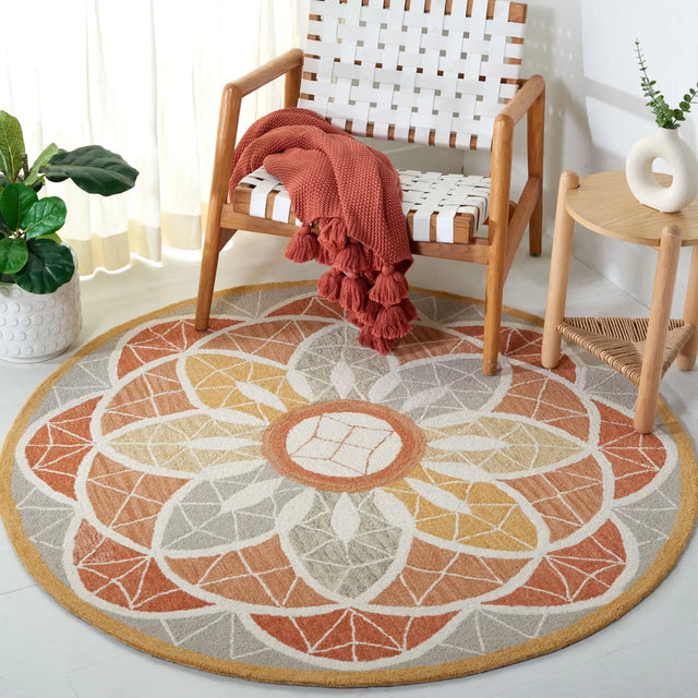 Safavieh Novelty 5'-0" x 5'-0" Rug in Grey / Gold