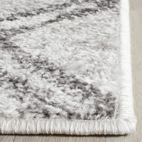 Safavieh Adirondack 5'-1" x 7'-6" Rug in Silver / Charcoal