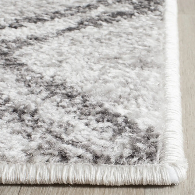 Safavieh Adirondack 5'-1" x 7'-6" Rug in Silver / Charcoal