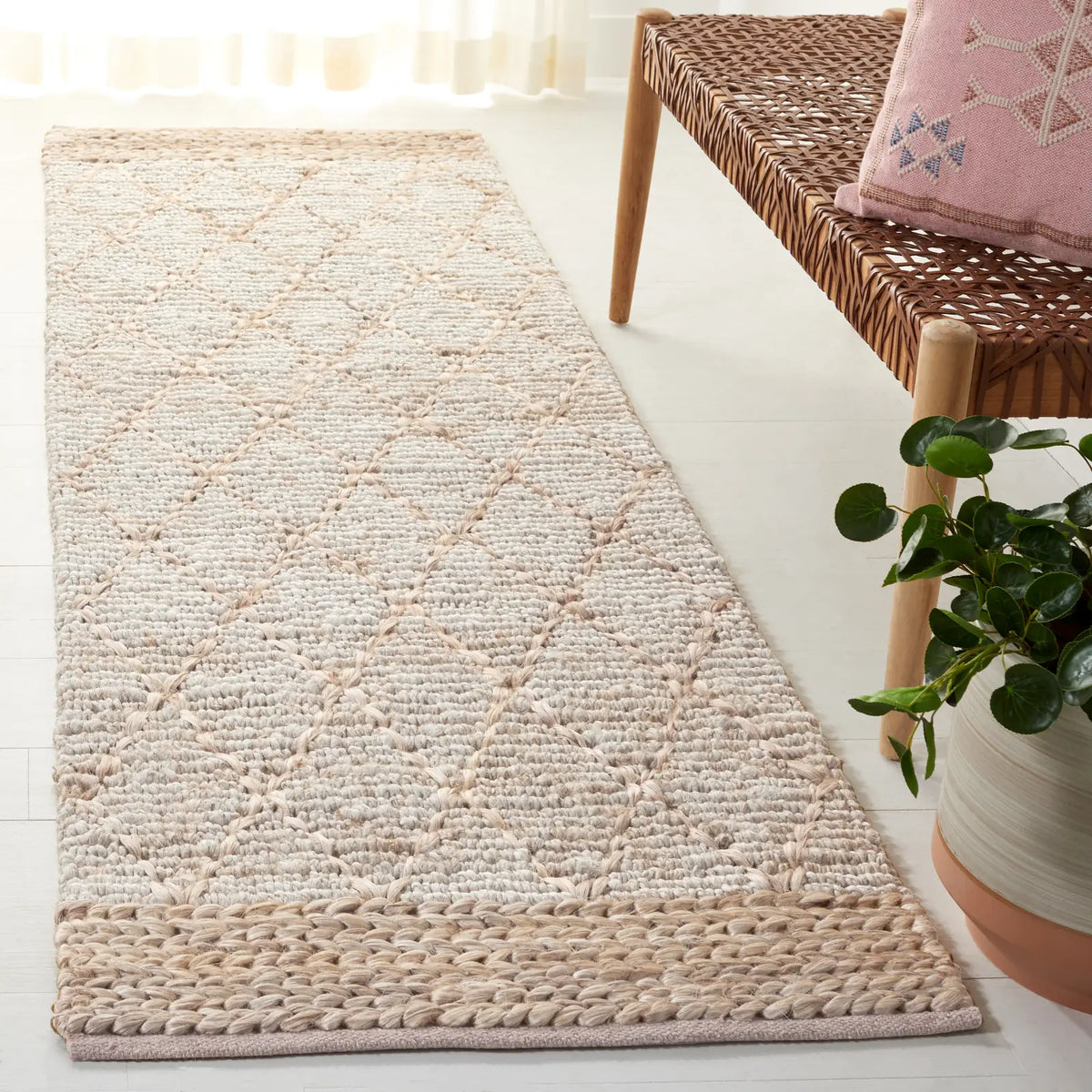 Safavieh Natural Fiber 2'-6" x 10'-0" Rug in Silver