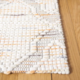 Safavieh Marbella 4'-0" x 6'-0" Rug in Ivory / Orange