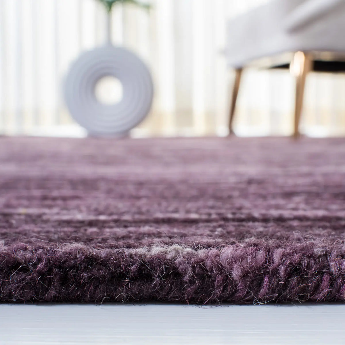 Safavieh Ikat 4'-0" x 6'-0" Rug in Purple