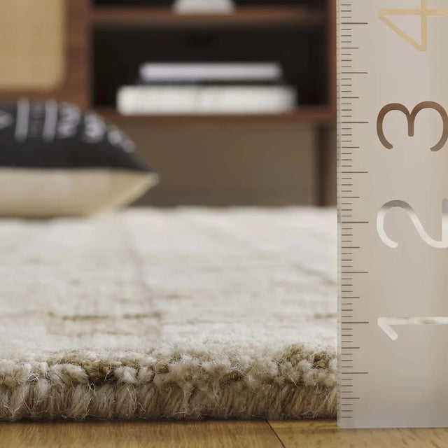 Safavieh Element 4'-0" x 6'-0" Rug in Beige