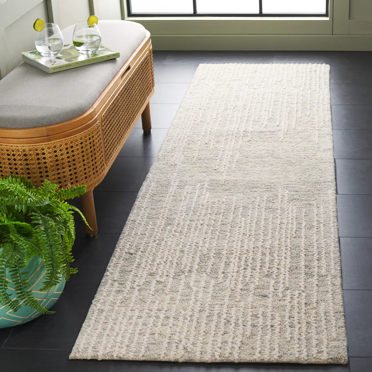 Safavieh Abstract 2'-3" x 8'-0" Rug in Light Grey / Ivory