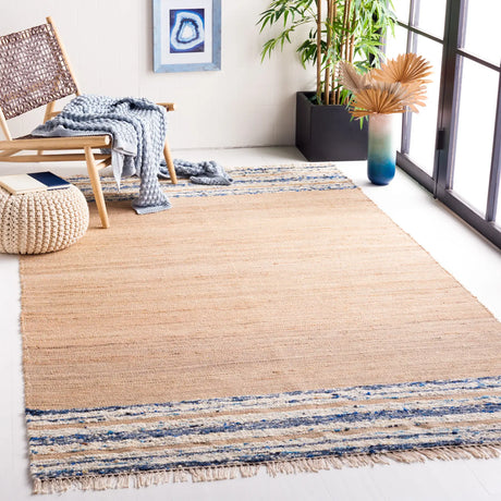 Safavieh Natura 4'-0" x 6'-0" Rug in Natural / Navy