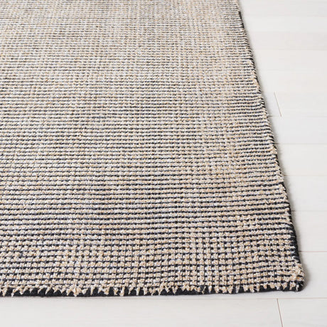 Safavieh Classic Vintage 4'-0" x 6'-0" Rug in Natural / Black