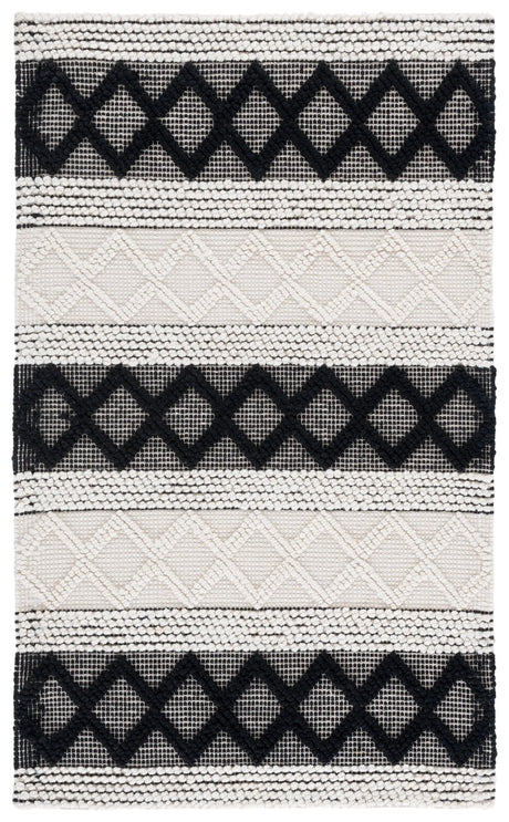 Safavieh Natura 3'-0" x 5'-0" Rug in Ivory / Black