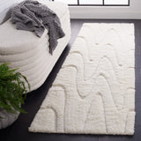 Safavieh Manhattan 2'-3" x 8'-0" Rug in Ivory / Beige