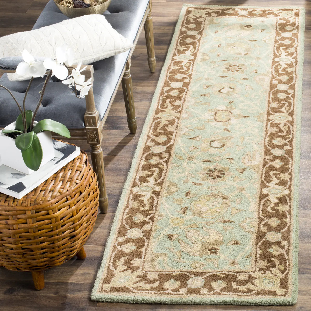 Safavieh Antiquity 2'-3" x 10'-0" Rug in Green / Brown