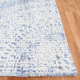 Safavieh Ebony 4'-0" x 6'-0" Rug in Blue / Ivory