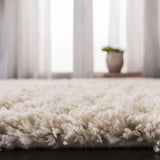 Safavieh Fontana Shag  800 4'-0" x 6'-0" Rug in Creme
