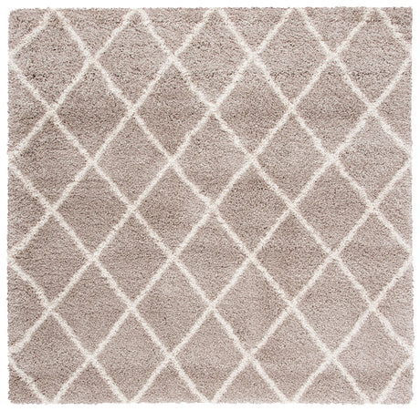Safavieh Hudson Shag 7'-0" x 7'-0" Rug in Beige / Ivory