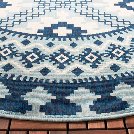 Safavieh Veranda 6'-7" x 6'-7" Rug in Ivory / Blue