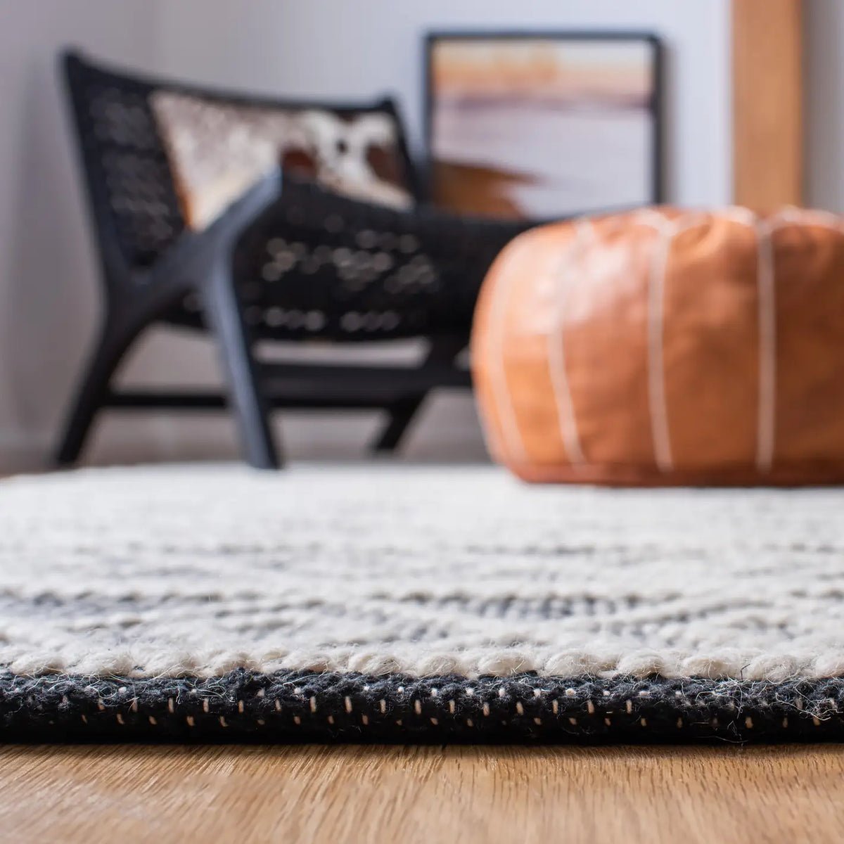 Safavieh Natura 4'-0" x 6'-0" Rug in Ivory / Black