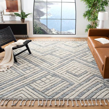 Safavieh Casablanca 8'-0" x 10'-0" Rug in Grey / Ivory