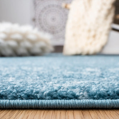 Safavieh Tulum 4'-0" x 6'-0" Rug in Turquoise / Blue